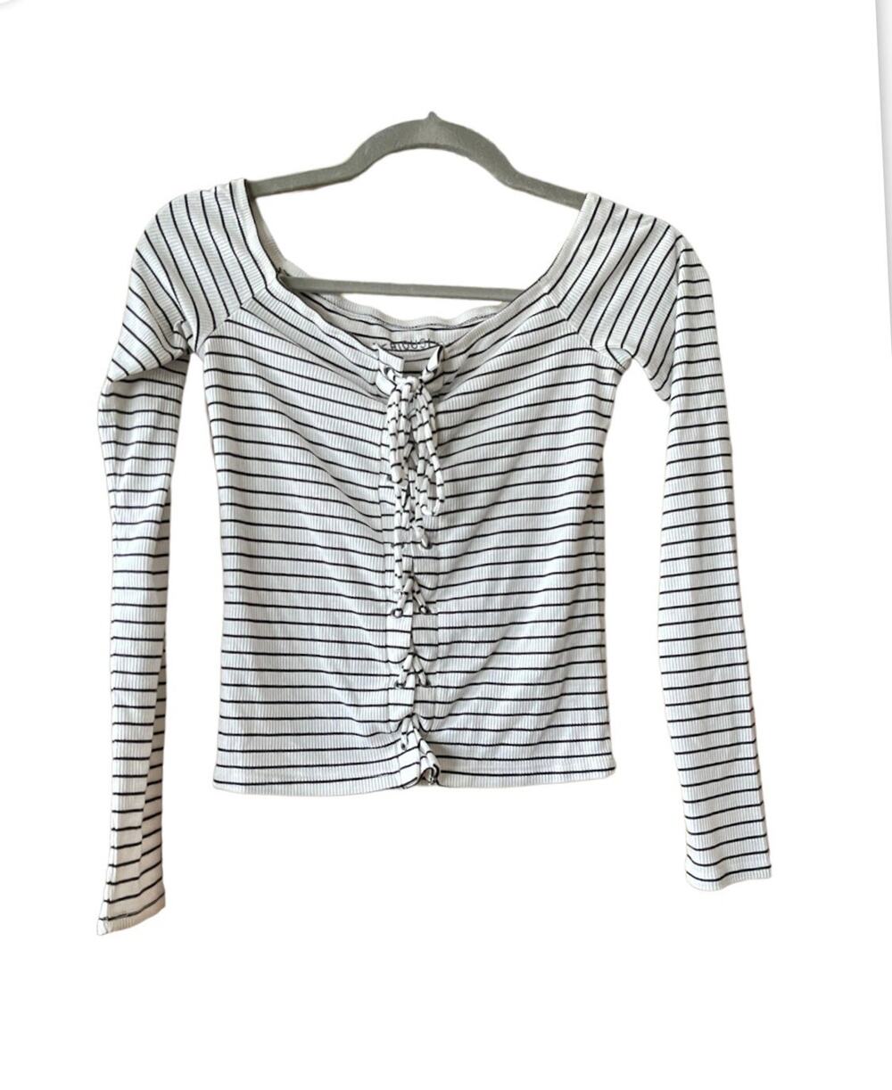Aero Women's Seriously Soft Striped Lace Up Off Top Size Small